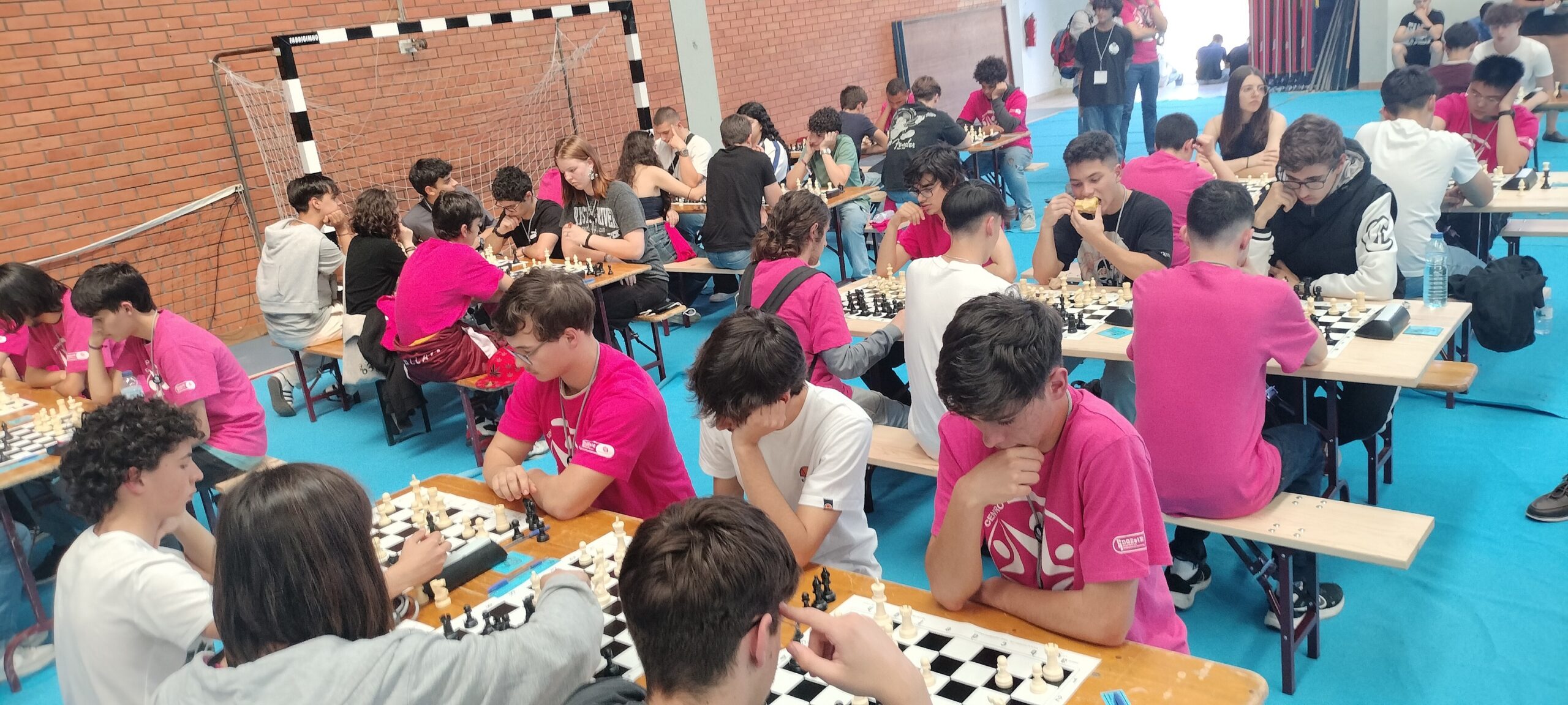 Escola Secundária Dr. João Carlos Celestino Gomes organizou os torneios de xadrez do Desporto Escolar Regional
