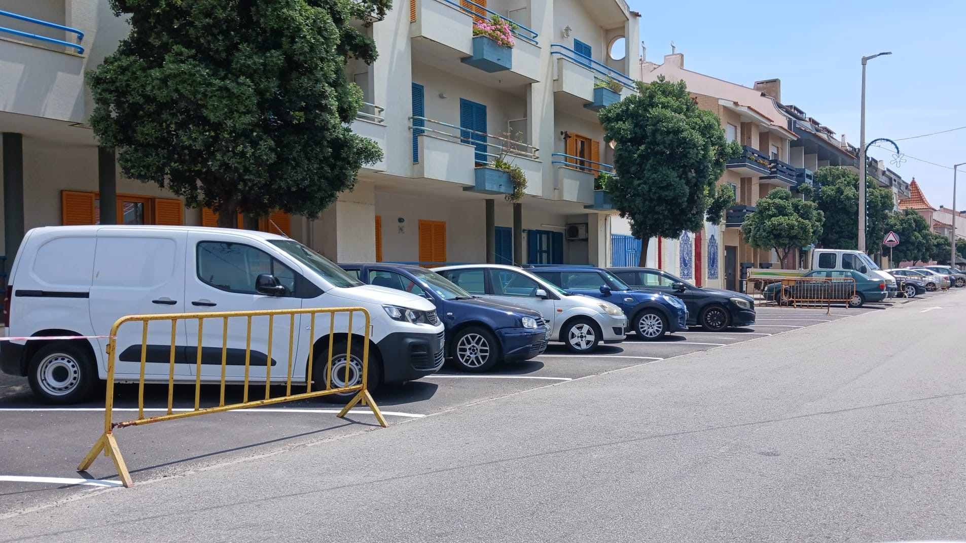 Estacionamento da Av. João Corte Real, na Praia da Barra, será em espinha invertida