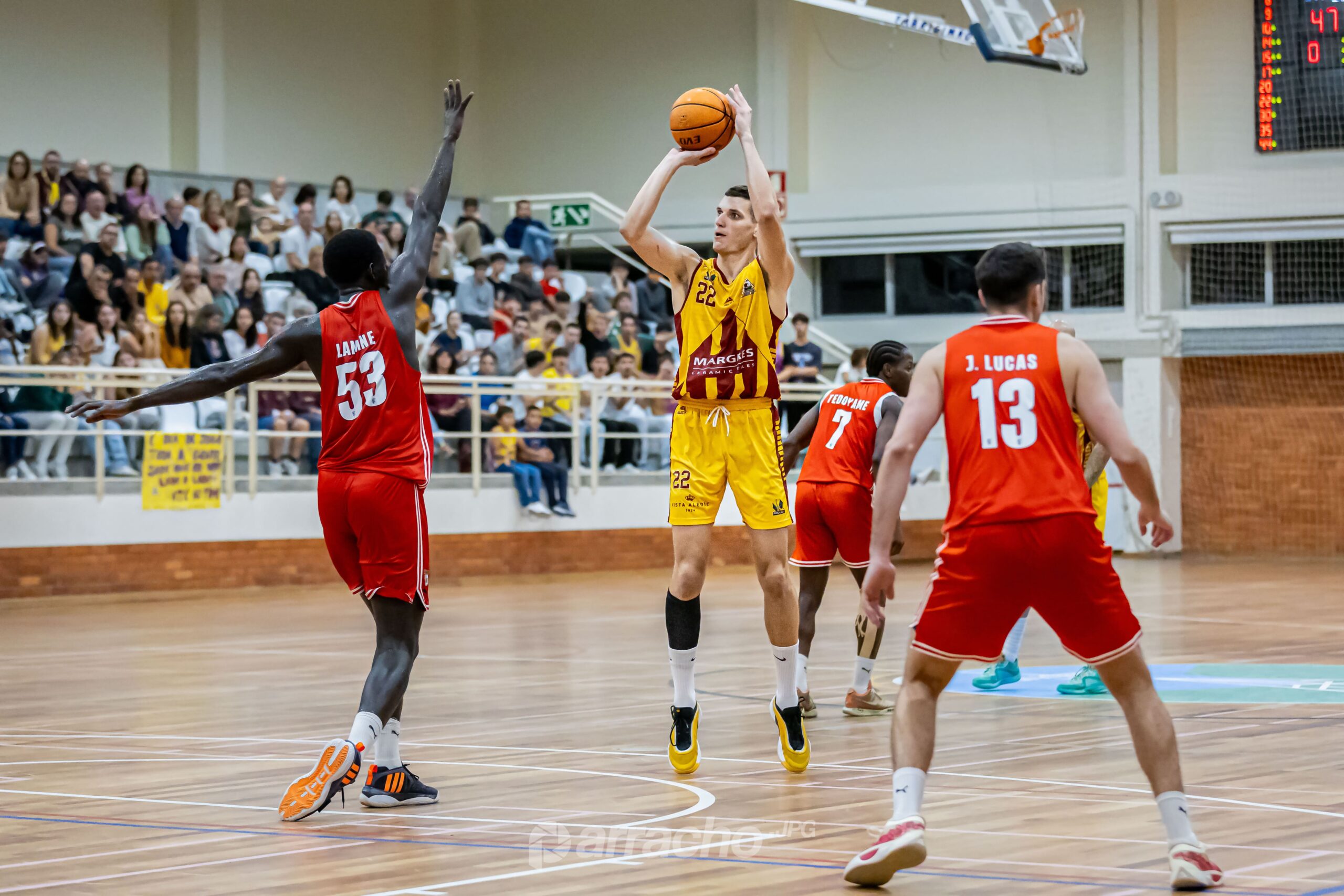 Illiabum vence SC Braga por 69-67 e mantém invencibilidade