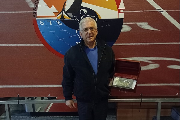 Carlos Ferreira homenageado na Gala do Atletismo pelo seu mérito enquanto dirigente associativo