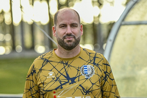 Cláudio Costa deixou comando técnico do SC Vista Alegre