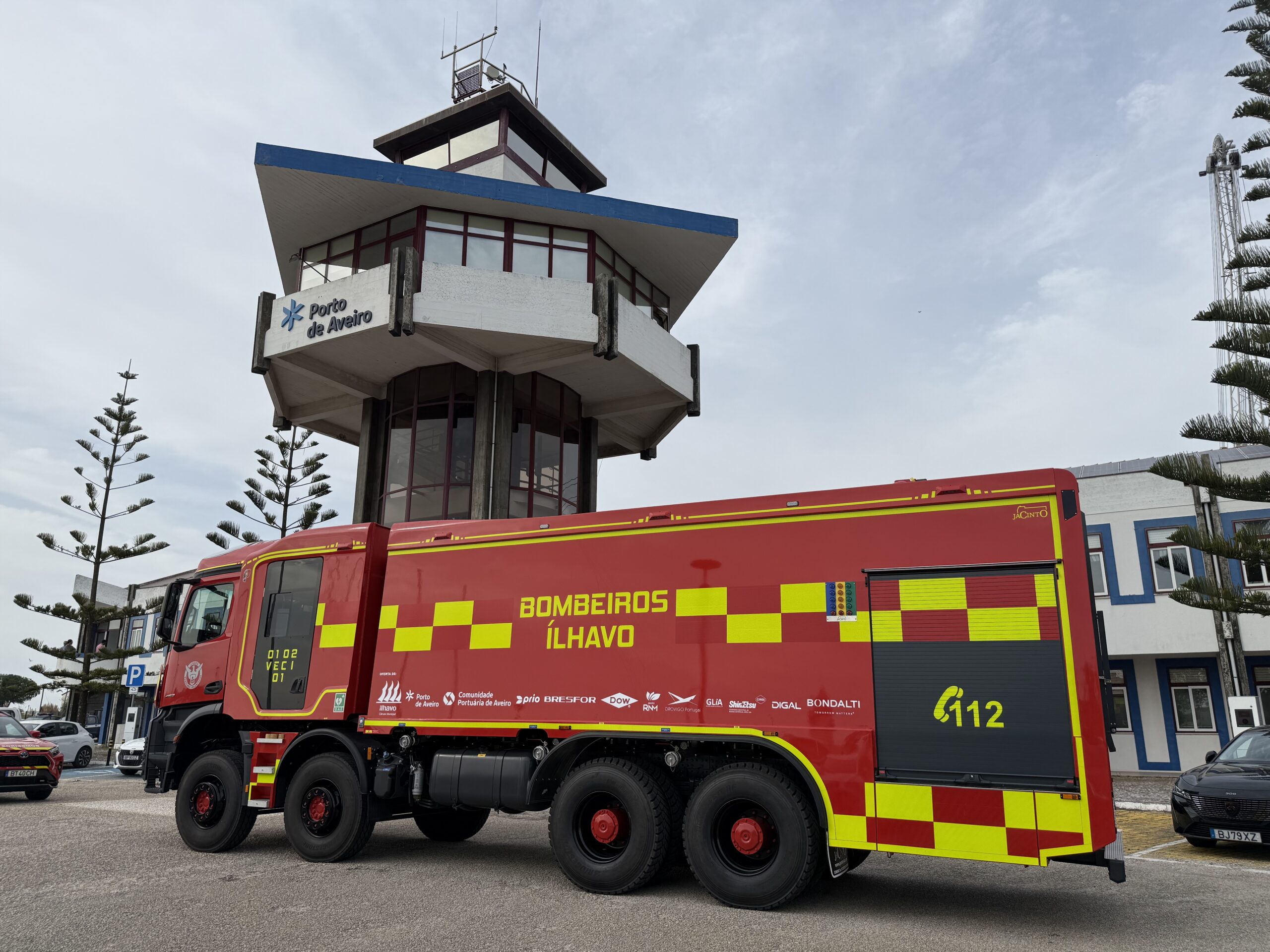 Veículo Especial de Combate a Incêndio estreia-se em simulacro no Porto de Aveiro