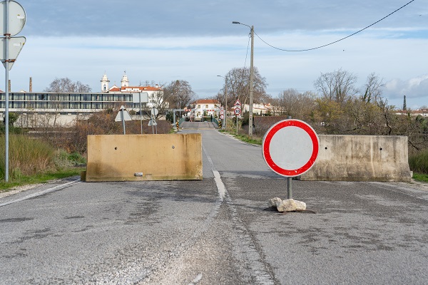 Ponte da Vista Alegre temporariamente encerrada à circulação rodoviária