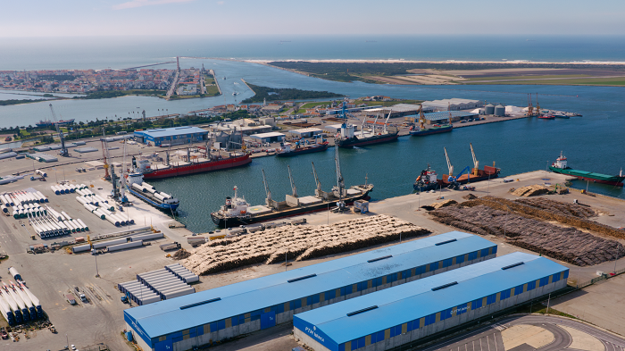 Teresa Cardoso tomou posse com presidente do Conselho de Administração dos Portos de Aveiro e Figueira da Foz