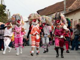 Carnaval sai às ruas de Vale de Ílhavo e Mercado acolhe baile