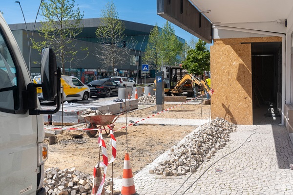 Começou a requalificação na zona envolvente à Câmara Municipal