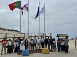 Bandeira Azul já foi hasteada nas praias do município